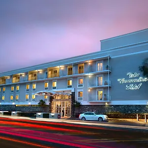 Hotel The Commodore